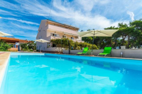  Family friendly apartments with a swimming pool Privlaka, Zadar - 12922  Привлака